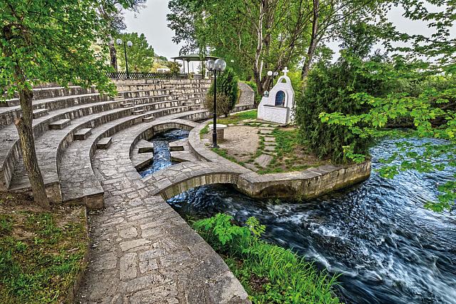 βαπτηστηριο αγιας λυδιας