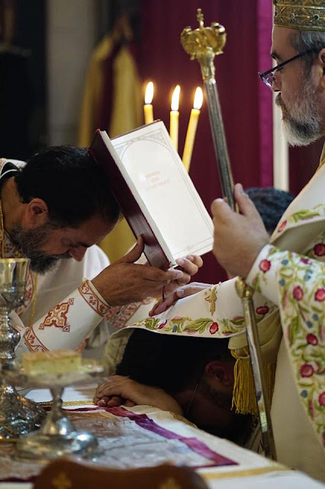 τουρκος χειροτονήθηκε διάκονος