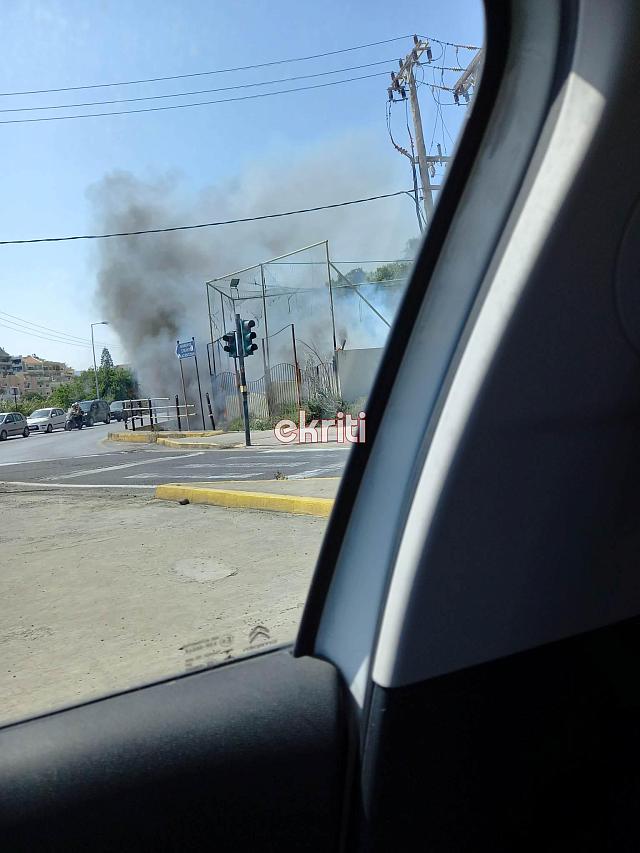 Φωτιά στην Παραλιακή