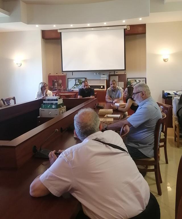 σχολείο θραψανού