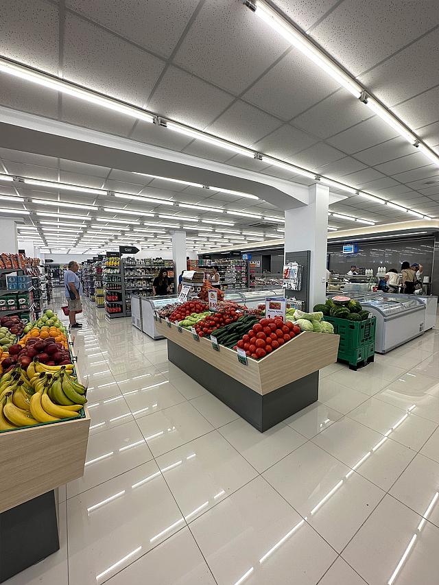 Δίπλα μας ξανά το ανακαινισμένο s/m Χαλκιαδάκης στην Λ. Ικάρου 71