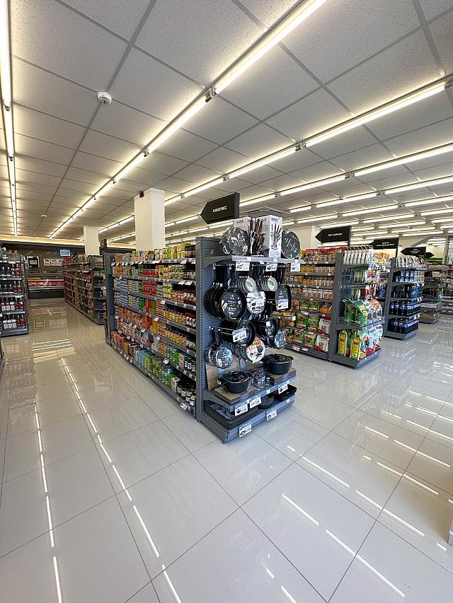 Δίπλα μας ξανά το ανακαινισμένο s/m Χαλκιαδάκης στην Λ. Ικάρου 71