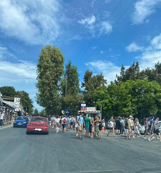 κνωσός τουρίστες