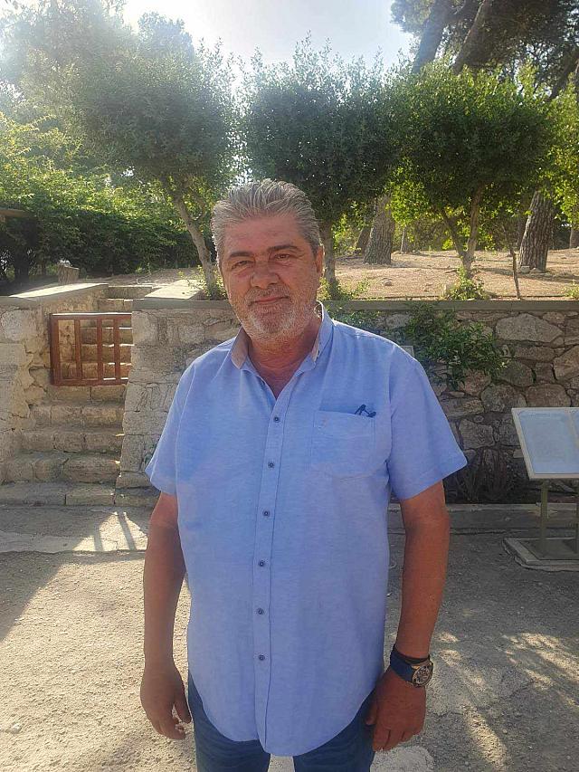 νίκος παπαδάκης