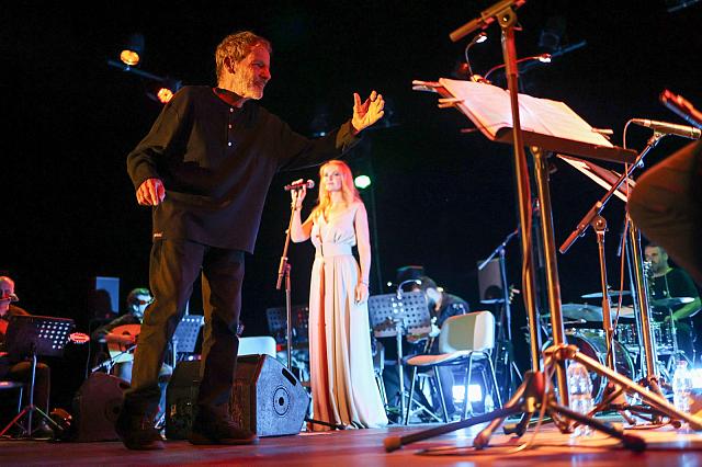 Σταύρος Ξαρχάκος