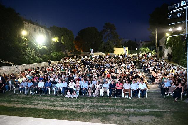 Με μια εντυπωσιακή συμμετοχή στον απαιτητικό χώρο του του Κηποθεάτρου «Νίκος Καζαντζάκης» &nbsp;στέφθηκε η επίσημη πρώτη της Υποψηφιότητας του Γιώργου Σισαμάκη για τον Δήμο Ηρακλείου