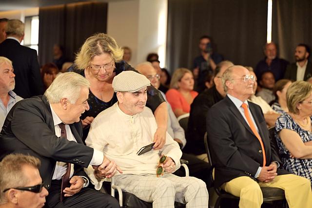 ΚΑΛΟΚΑΙΡΙΝΟΣ ΠΑΡΟΥΣΙΑΣΗ