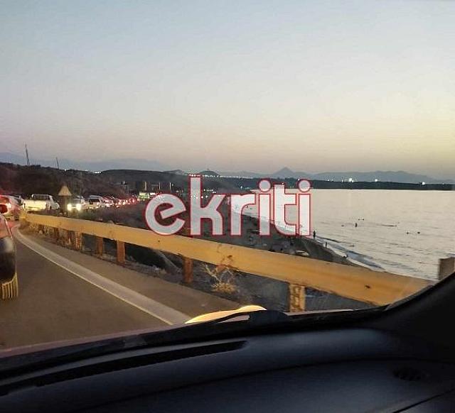 κοσμος στις παραλίες