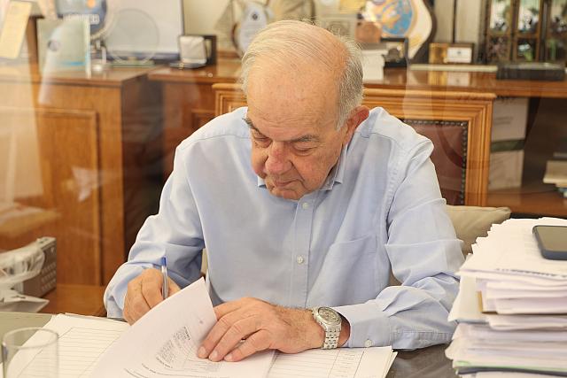 Βασίλης Λαμπρινός