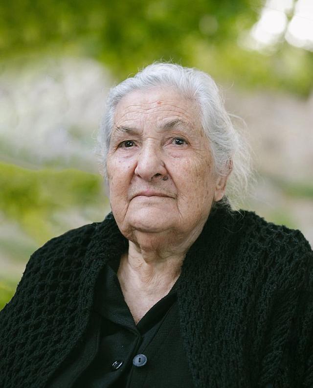 αθηνά καρατζη