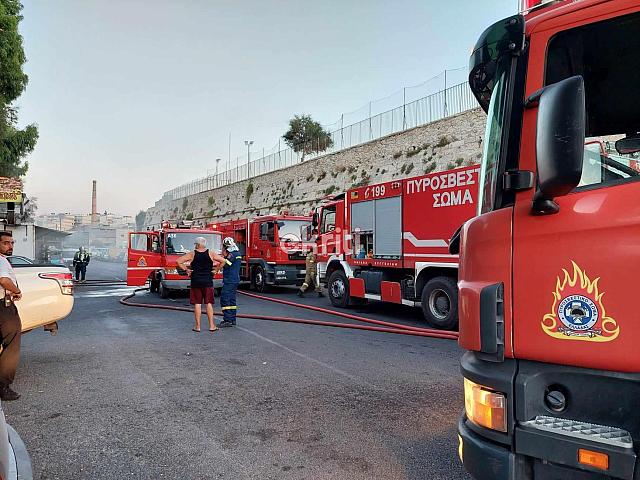 Συναγερμός στην Πυροσβεστική - Στις φλόγες καντίνα