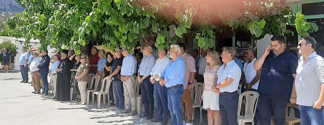 Η Έμπαρος του Δήμου Βιάννου και τα γύρω χωριά τίμησαν τους ήρωες τους στο μνημείο πεσόντων