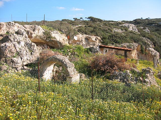 ερειπια ναου αγιων ευτυχιανων