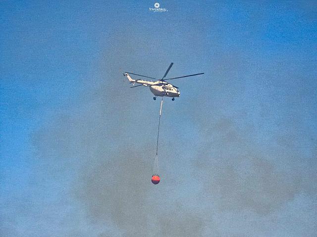 Φωτιά στον Αναποδάρη