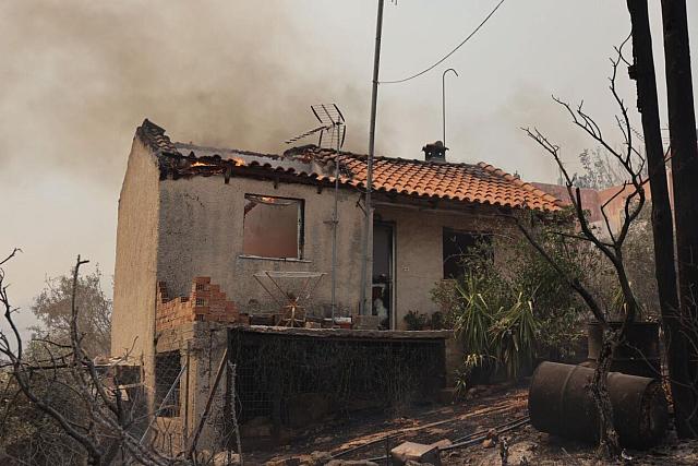 Φωτιά στη Φυλή