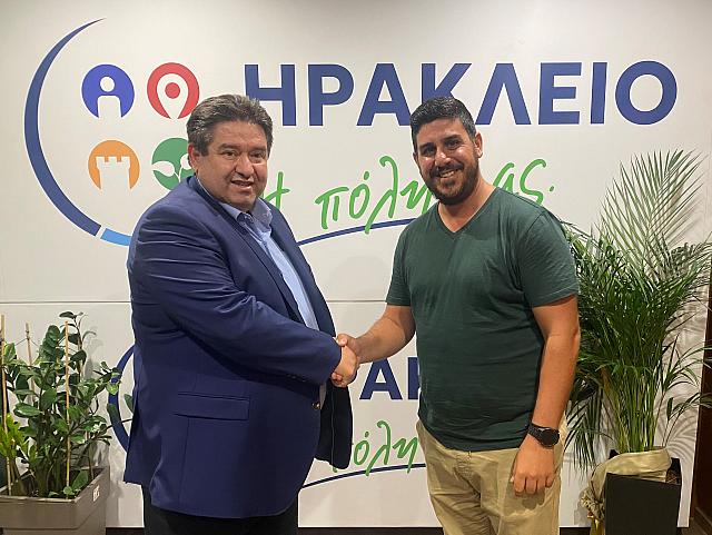 Μιχάλης Βιτσαράς