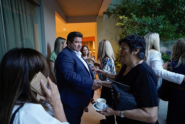 Με γυναίκες πλημμύρισε το Galaxy στην εκδήλωση του Μιχάλη Καραμαλάκη