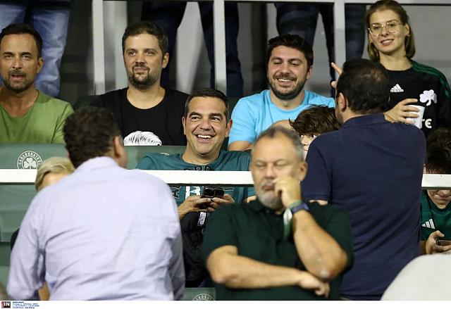 Αλέξης Τσίπρας - Γήπεδο 