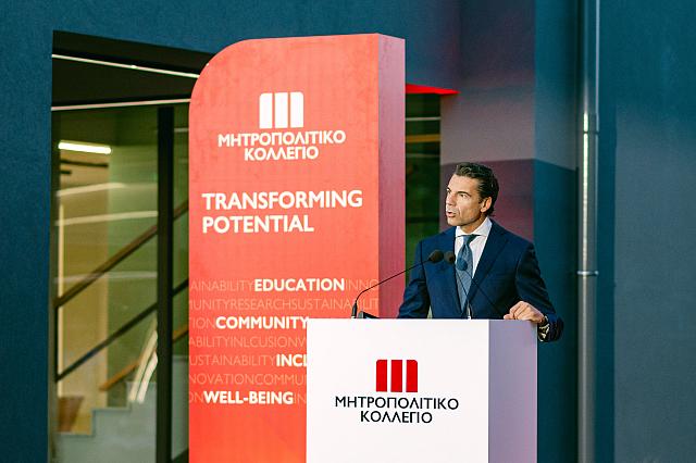 Νίκος Σταθόπουλος 