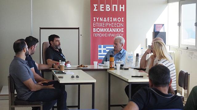 Αλέξης Καλοκαιρινός