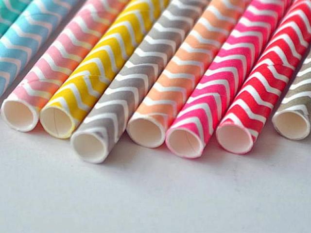 χάρτινα καλαμάκια