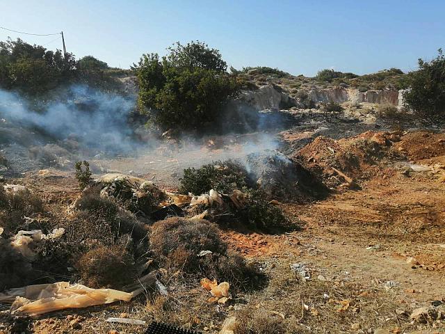 Κρήτη: Συναγερμός στην πυροσβεστική για φωτιά στο Ελαφονήσι