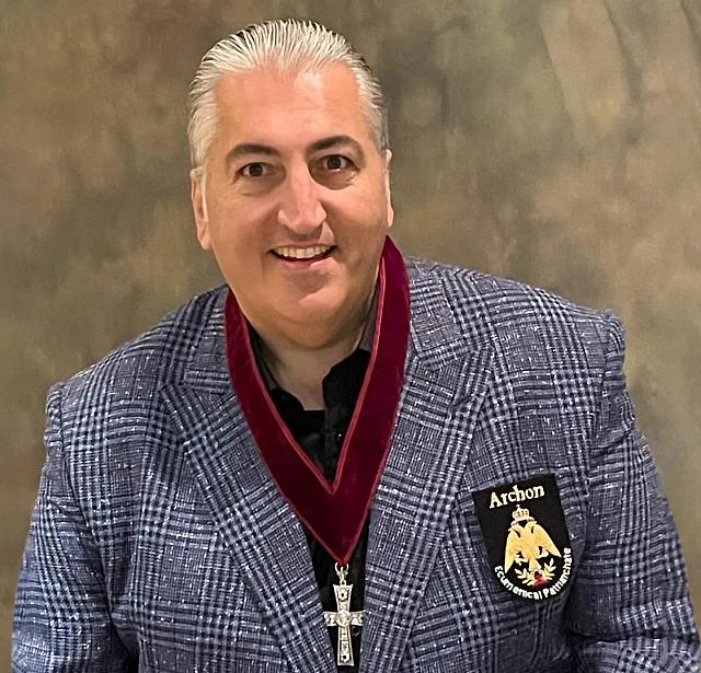 Ο πρόεδρος της ΠΑΕ ΟΦΗ 1925, Μιχάλης Μπούσης, έλαβε την ύψιστη διάκριση του Άρχοντα του Οικουμενικού Πατριαρχείου.