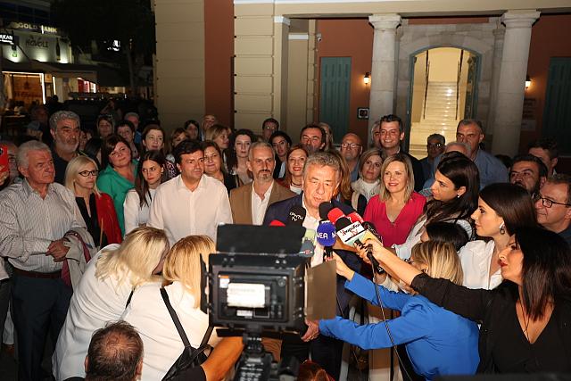 Σταύρος Αρναουτάκης