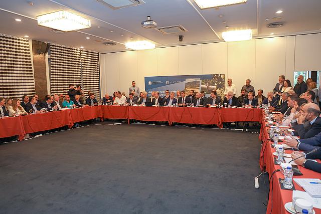 Συνάντηση για νερά