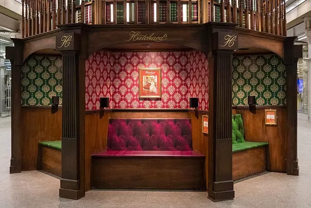 δεντρο βιβλια