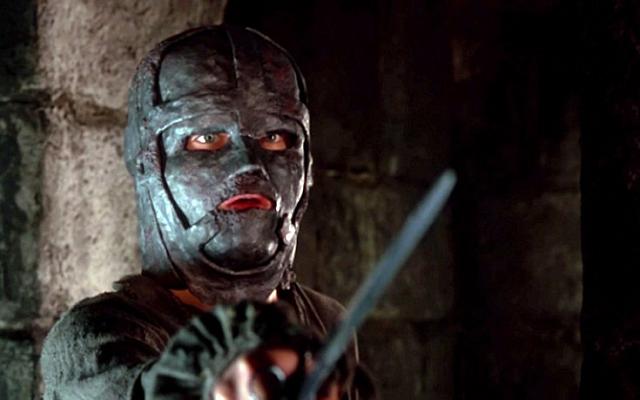 ο άνθρωπος με το σιδηρουν προσωπειο