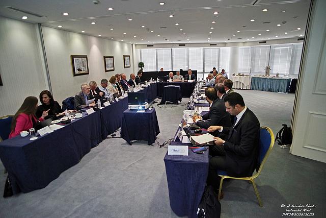 μανουσακης αδμηε