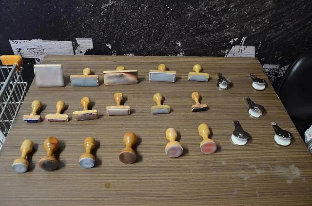 πλαστοί πίνακες