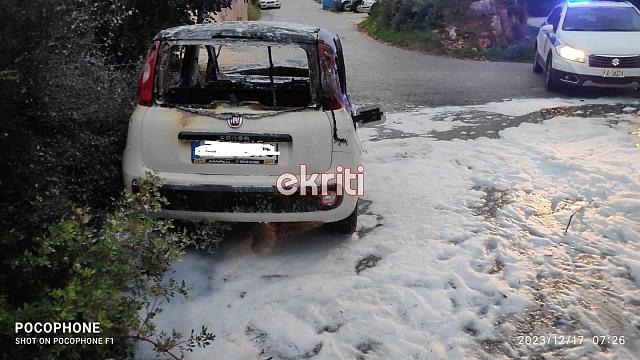 φωτια σε αυτοκίνητο στα Χανιά