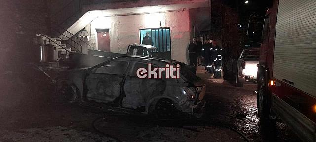 φωτια σε αυτοκίνητα στο Σελί Ρεθύμνου