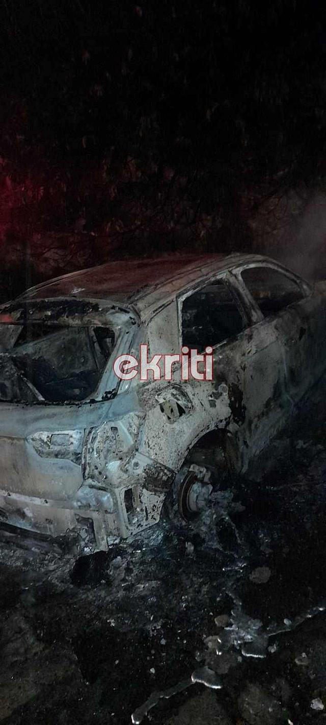 φωτια σε αυτοκίνητα στο Σελί Ρεθύμνου