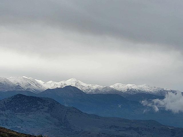 λευκά όρη χιόνια