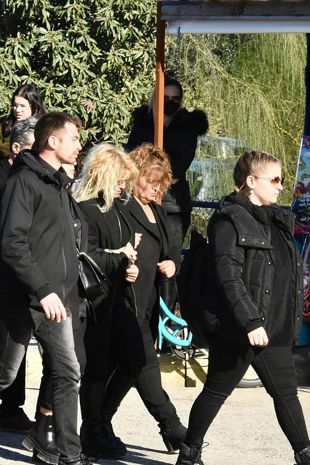 Κηδεία - Μπάμπη 