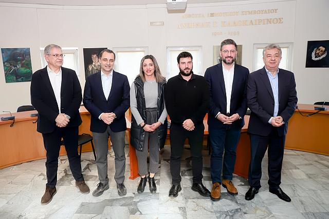 κορακιά υπογραφές