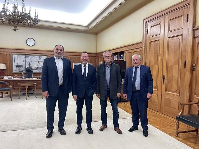 κουράκης στουρνάρας