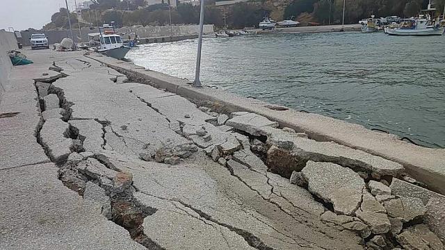 Μακρύ Γυαλός - Λιμάνι