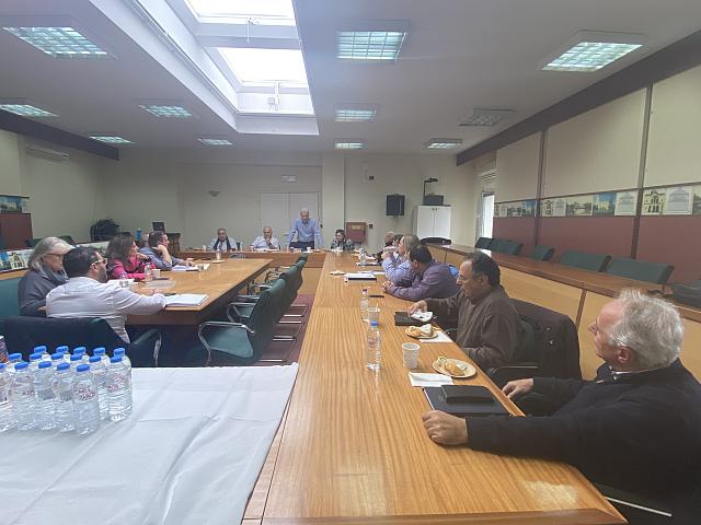 ΚΑΛΟΚΑΙΡΙΝΟΣ ΣΥΝΕΔΡΙΑΣΗ 