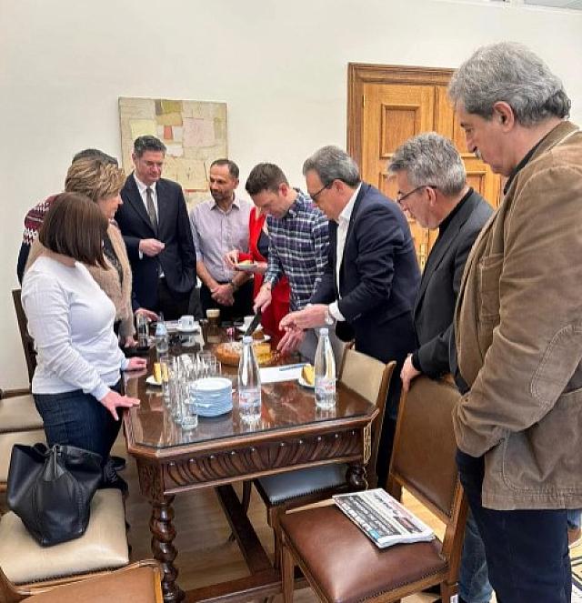 Συριζα βασιλόπιτα