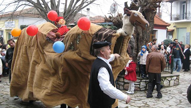 καμηλα αποκρια