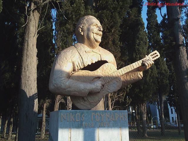 νικος γουναρης - προτομη μαρουσι