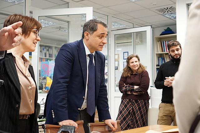 σενετακης - ατομικη ενεργεια