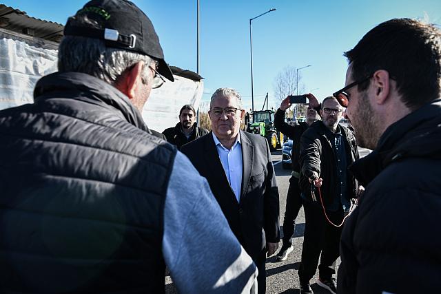 Κουτσούμπας αγρότες