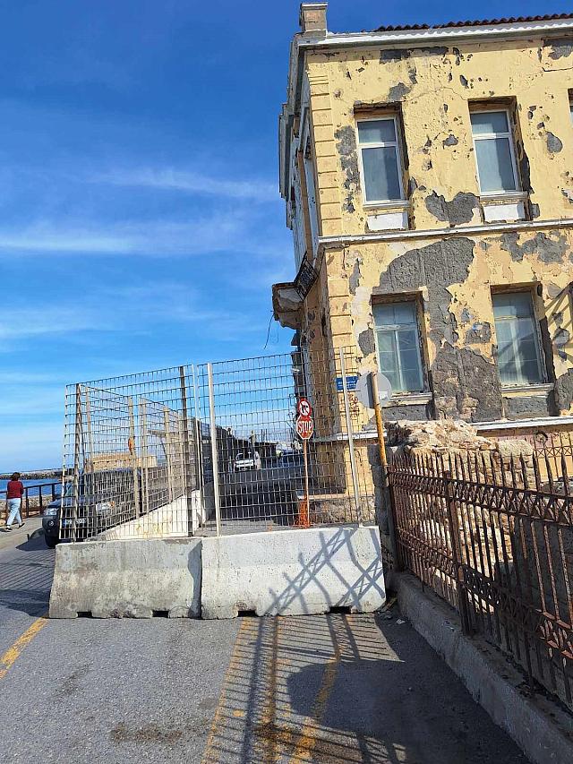 κτίριο στην παραλιακή