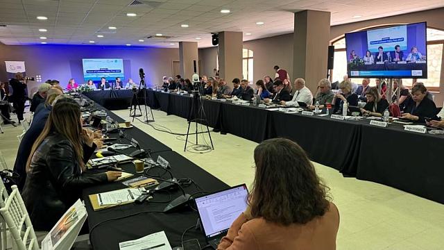 ΑΡΝΑΟΥΤΑΚΗΣ Ελίζα Φερέιρα