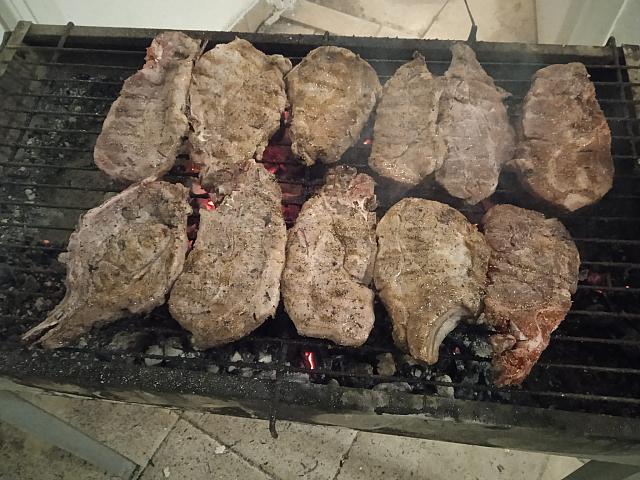 ψησιμο στα καρβουνα